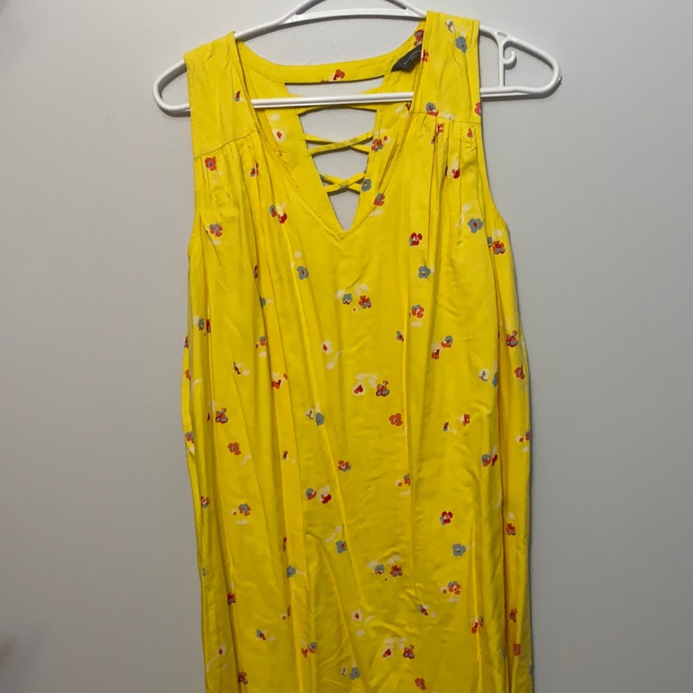 Sleeveless midi dress